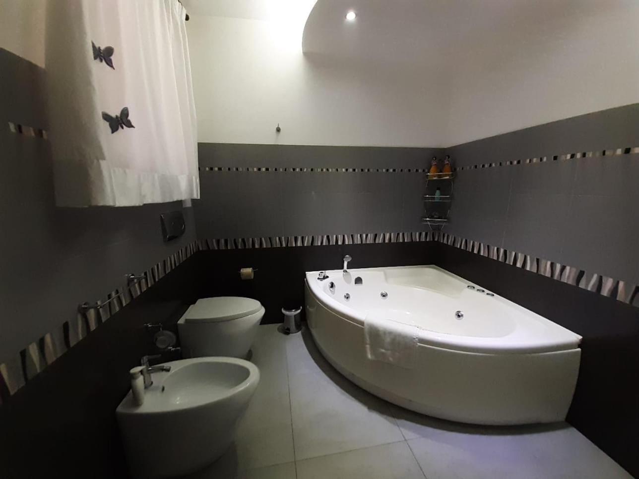Tonnara House And Holiday Авола Екстериор снимка